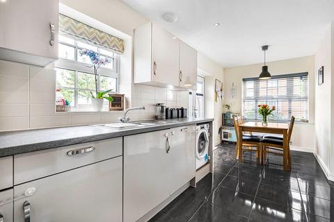 20 Badgers Drive, Wantage, OX12 9WJ