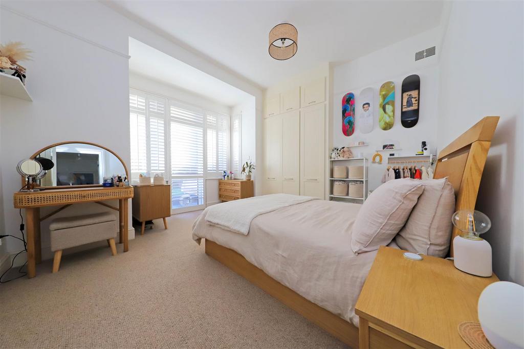 Nicholas james somerhill rd bedroom .jpg