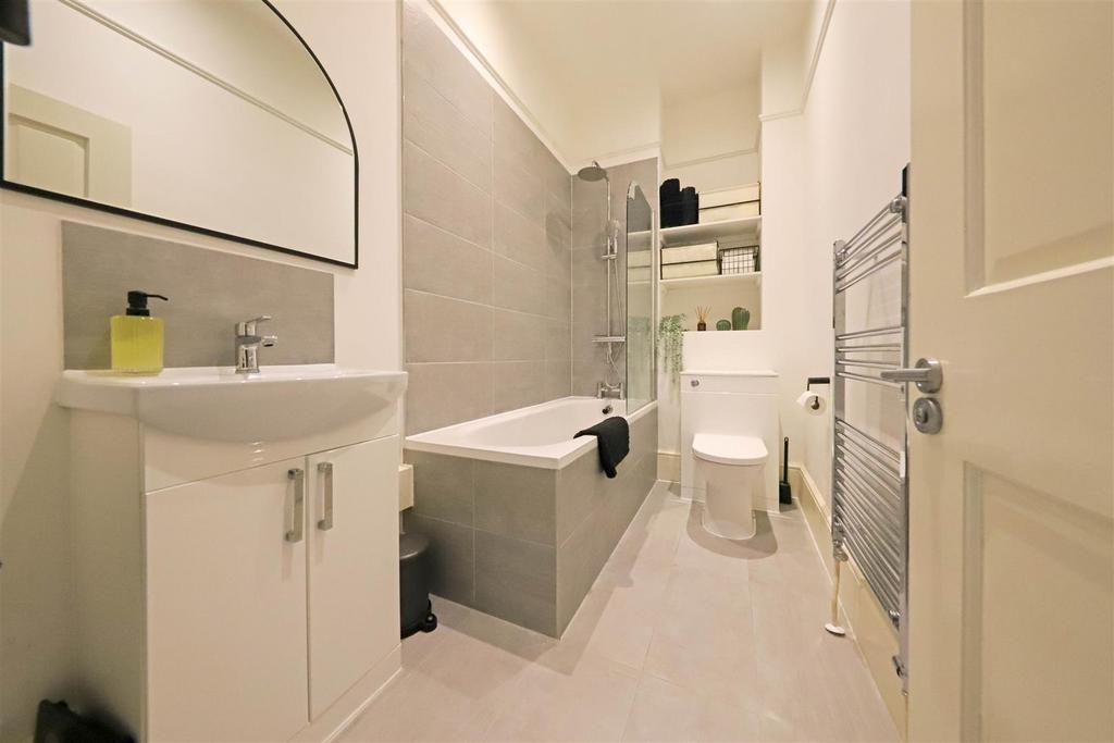 Nicholas james somerhill rd bathroom .jpg