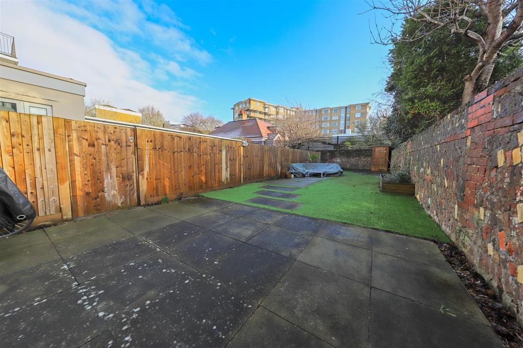 Nicholas james somerhill rd garden 1.jpg
