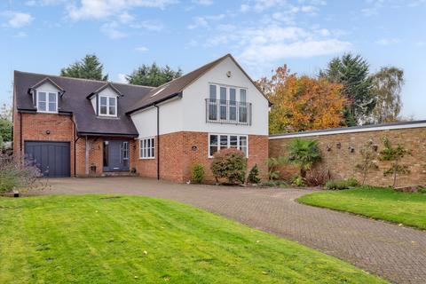 4 bedroom detached house for sale, Dudswell Lane, Dudswell, Berkhamsted, Hertfordshire, HP4