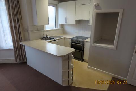 2 bedroom flat to rent, Ashley Road, Poole BH14