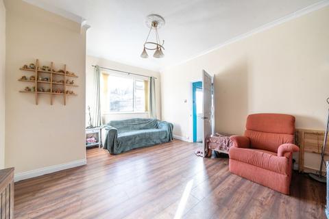 174 Andover Road, Ludgershall, Andover, SP11 9NE