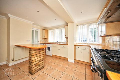 4 bedroom end of terrace house for sale, Wensleydale, Luton, Bedfordshire, LU2