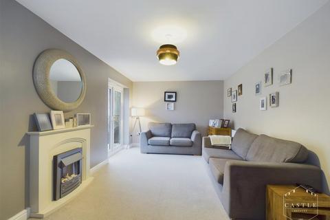 15 Bader Close, Hinckley, LE10 0FN