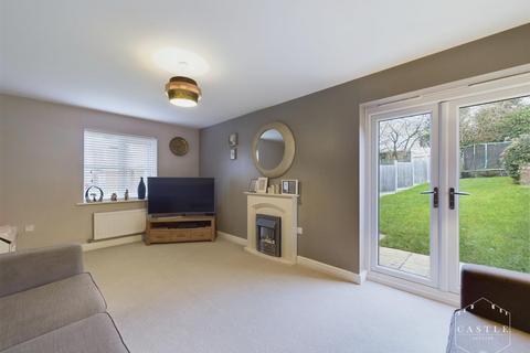 15 Bader Close, Hinckley, LE10 0FN