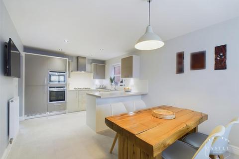 15 Bader Close, Hinckley, LE10 0FN