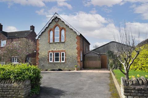 2 bedroom detached house to rent, Church Lane, Wilby