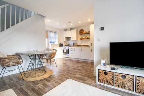 2 bedroom semi-detached house to rent, Wilkinson Road, Kempston, Bedford