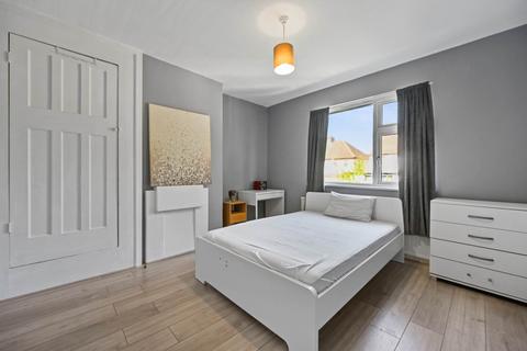 undefined, Braid Avenue, London, W3 7TU