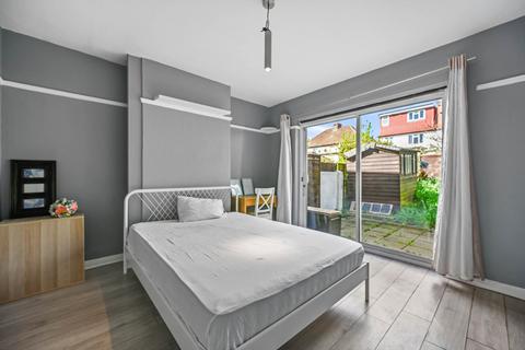 undefined, Braid Avenue, London, W3 7TU