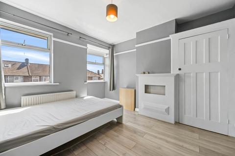 4 bedroom terraced house for sale, Braid Avenue, London, W3 7TU