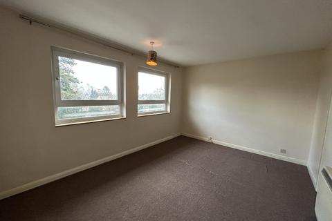 2 bedroom flat to rent, Valence House, Sutton Road, Maidstone, Kent, ME15 9AW