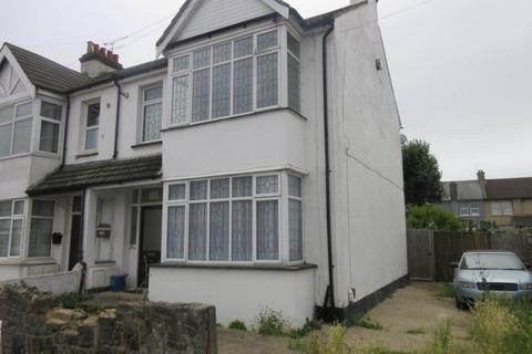 1 bedroom semi-detached house for sale, Central Avenue, Southend On Sea