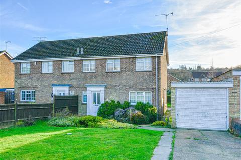 3 bedroom semi-detached house for sale, Marley Gardens, Battle