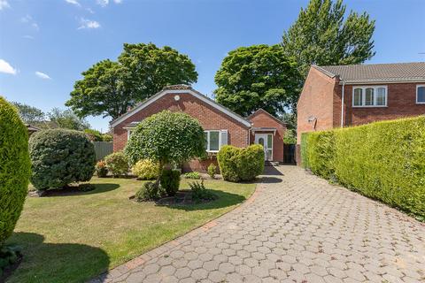 3 bedroom detached bungalow to rent, Whitebridge Court, Gosforth, Newcastle upon Tyne