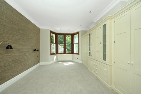 5 bedroom detached house to rent, The Avenue, W13