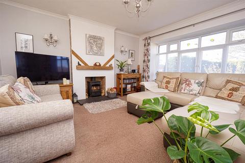 2 bedroom detached bungalow for sale, Lancing Close, Hastings