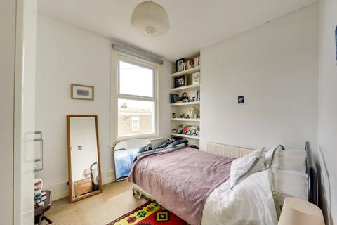 2 bedroom flat for sale, Chadwick Road, Peckham , London, SE15