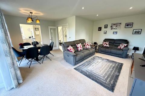 2 bedroom end of terrace house for sale, Royal Close, Christchurch BH23