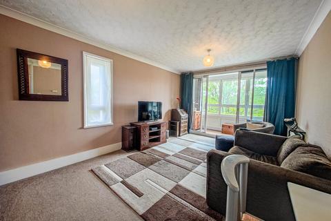 1 bedroom flat for sale, Elmley Street, Plumstead, SE18