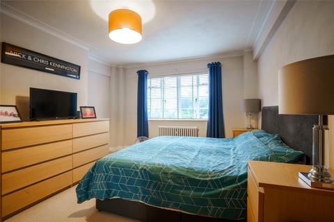 35 Corner Fielde, London, SW2 4TJ