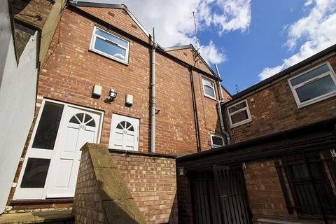 4 bedroom flat to rent, 168b, North Sherwood Street, Nottingham, NG1 4EF