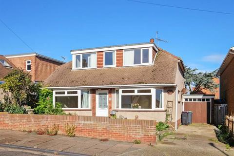 3 bedroom bungalow for sale, The Broadway, Herne Bay, Kent, CT6 8EX