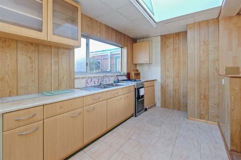 3 bedroom bungalow for sale, The Broadway, Herne Bay, Kent, CT6 8EX