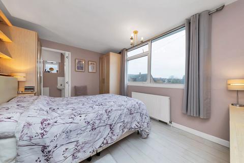 44 Beech Drive, St Ives, PE27 6UB