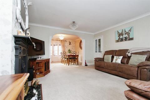 4 bedroom detached house for sale, Drake Avenue, Minster On Sea, Sheerness