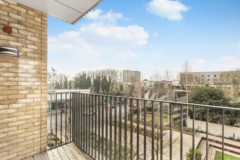 1 bedroom apartment for sale, High Street, Staines-upon-Thames, Surrey, TW18