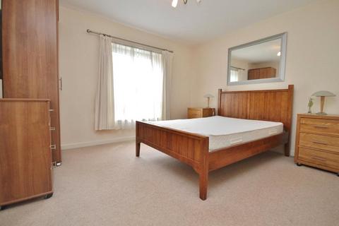 2 bedroom apartment to rent, Oriental Road, Surrey GU22