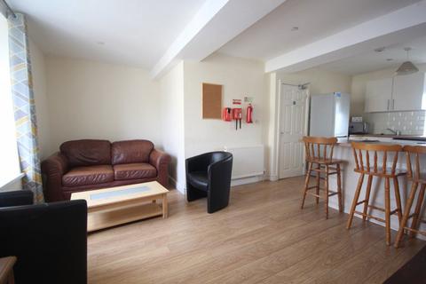 4 bedroom house share to rent, 4 Bed Apartment, (Flat 1) Bridge Street