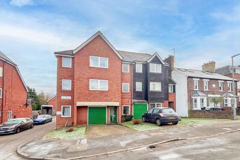 1 bedroom flat for sale, The Orchards, Longfield Road, Tring