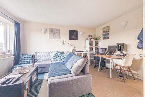 1 bedroom flat for sale, The Orchards, Longfield Road, Tring