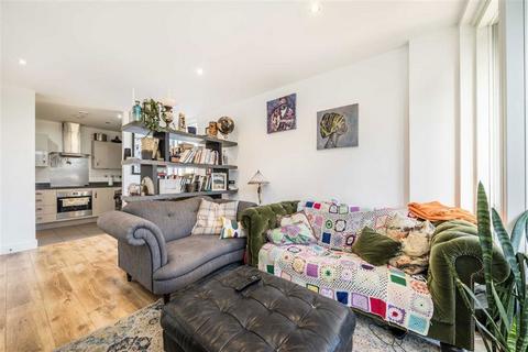 2 bedroom flat for sale, Whiston Road, London E2