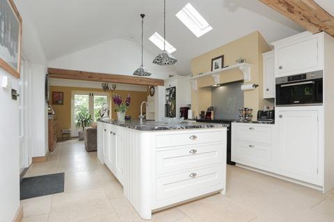 5 bedroom semi-detached house for sale, The Street, Boughton-Under-Blean, ME13