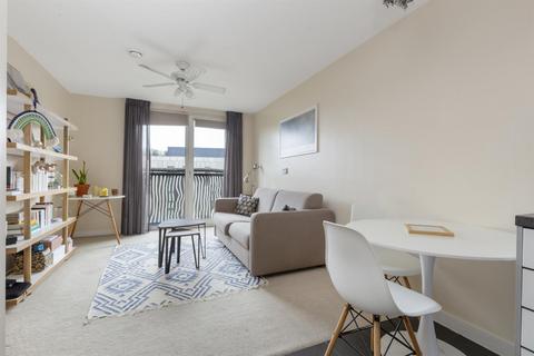 1 bedroom flat for sale, Woods House, Grosvenor Waterside, 7 Gatliff Road, London, SW1W