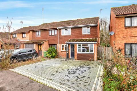 4 bedroom semi-detached house for sale, Charrington Way, Broadbridge Heath, Horsham