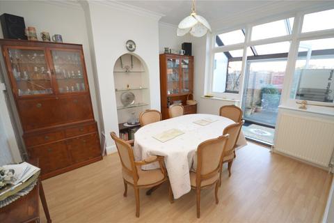 3 bedroom semi-detached house for sale, Dunstable Road, Luton, Bedfordshire, LU4