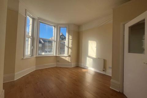 1 bedroom flat to rent, Kenilworth Road, St Leonards on Sea