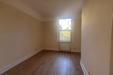 1 bedroom flat to rent, Kenilworth Road, St Leonards on Sea