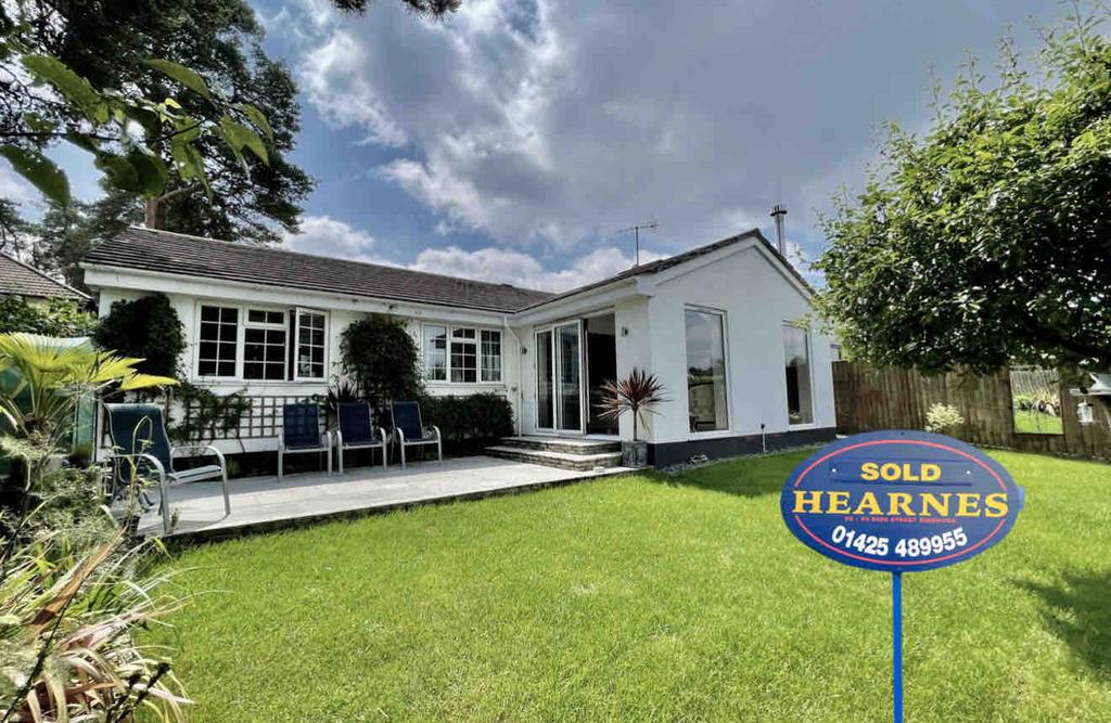 4 bedroom Detached Bungalow for sale