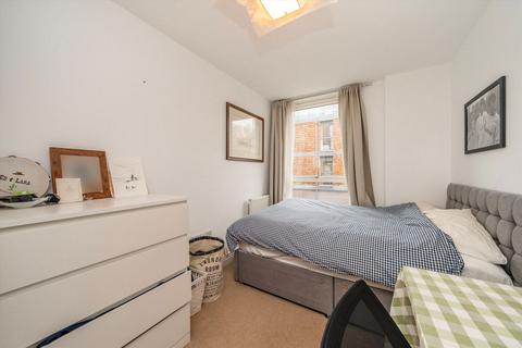 2 bedroom flat to rent, Gunmakers Lane, London E3
