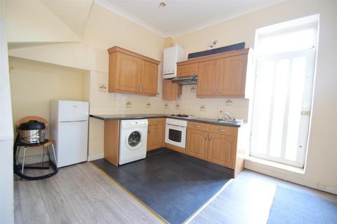 2 bedroom maisonette to rent, Flat A, High Street, Gateshead