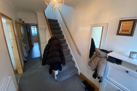 4 bedroom semi-detached house to rent, Leicester LE5