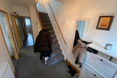 4 bedroom semi-detached house to rent, Leicester LE5