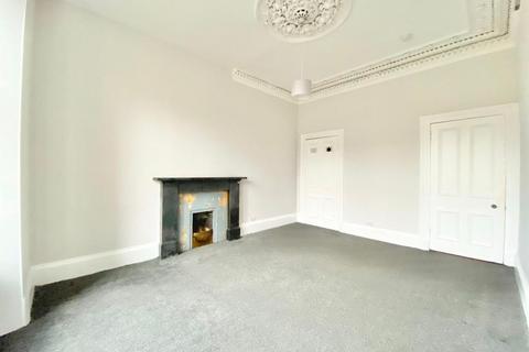 2 bedroom flat to rent, Otago Street, Glasgow G12