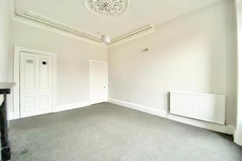 2 bedroom flat to rent, Otago Street, Glasgow G12